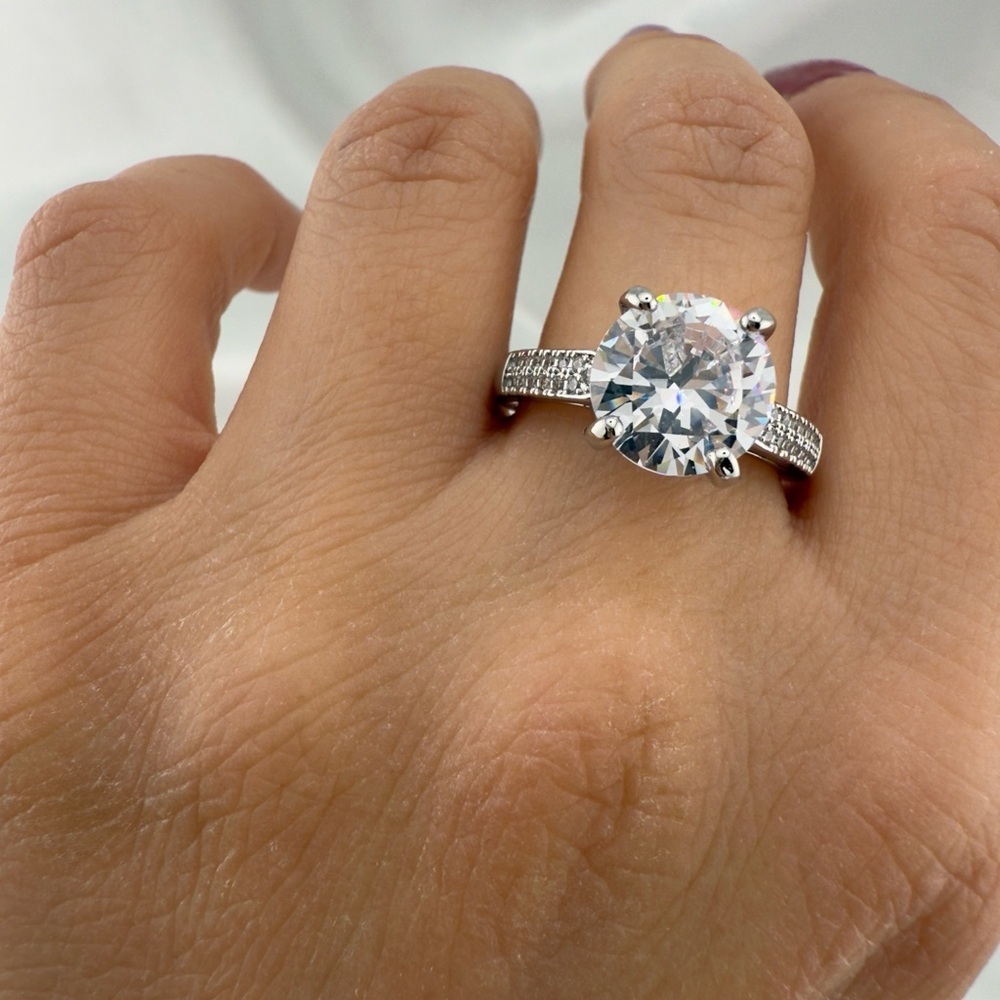 Wedding Engagement Silver Color Ring with Clear Stone - Picture 3 of 10